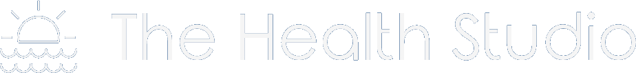 A black and white image of the letters ea